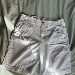 American eagle khaki shorts white 32 waist prep length